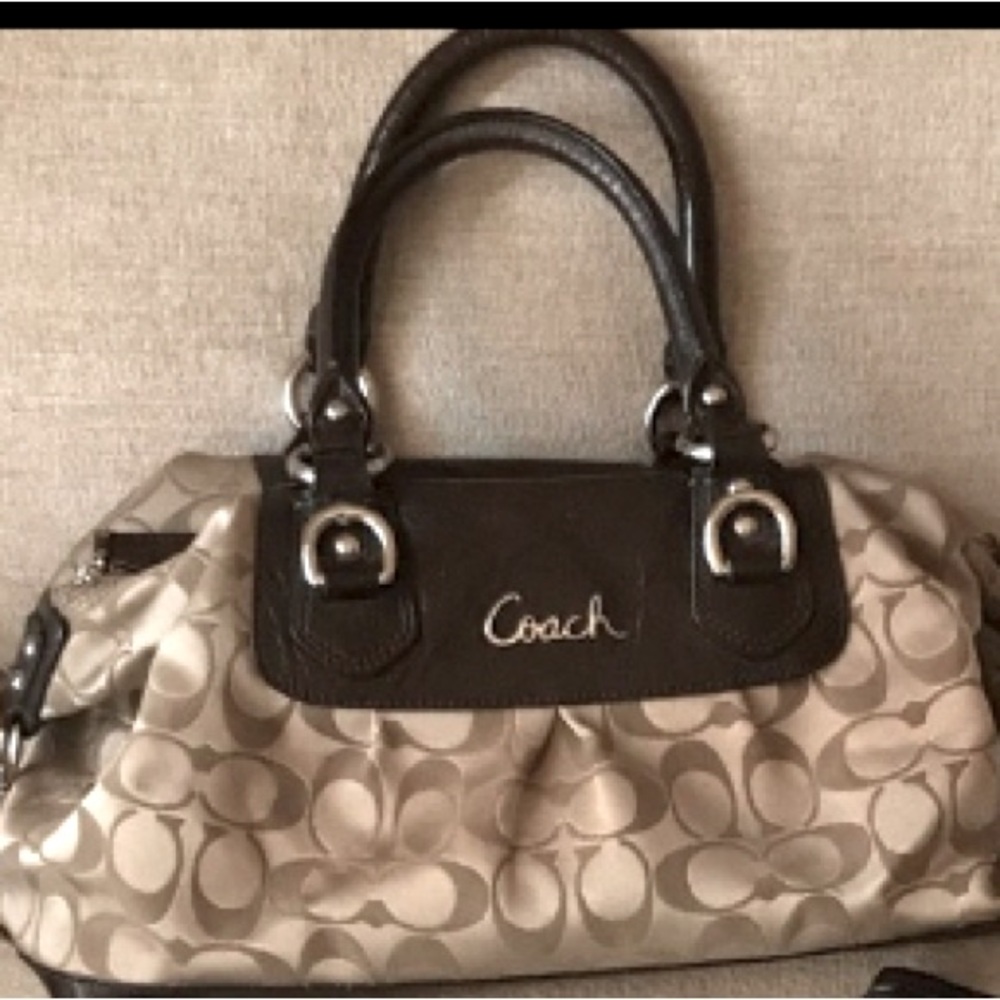 🟤Woman’s Vintage Coach Authentic Brown/Tan Monogramed Bag *FIRM ON PRICE*